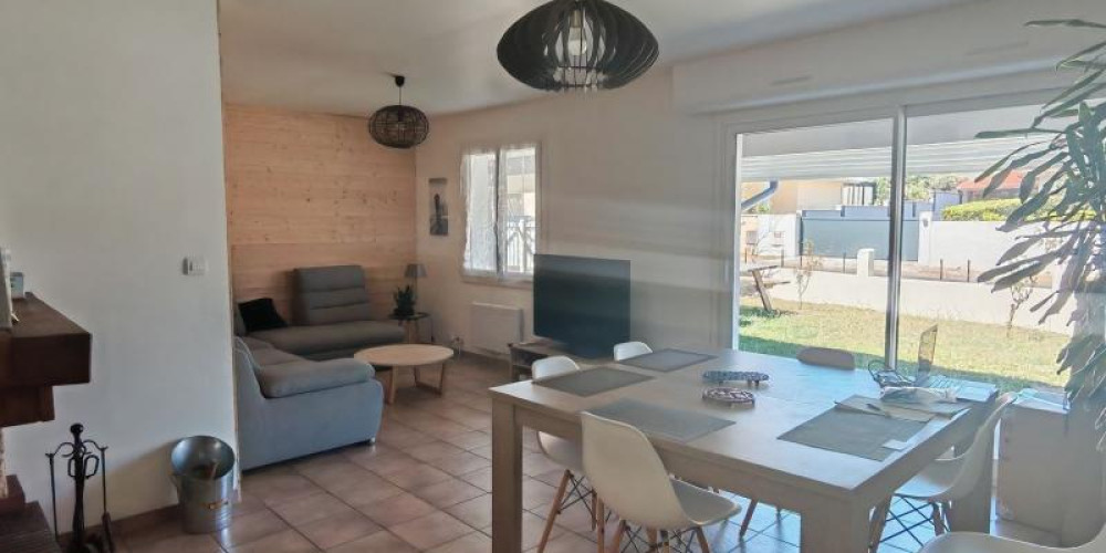 maison à ST PIERRE DU MONT (40280)